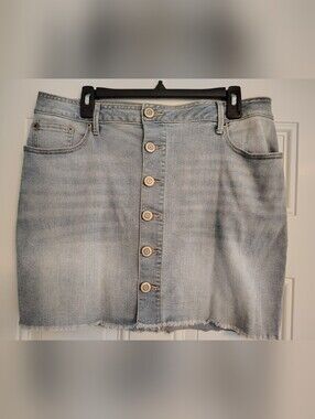 Maurices Light Wash Button-Front Denim Mini Skirt - Size 14